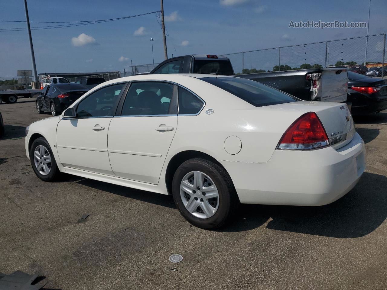 2009 Chevrolet Impala Ls Белый vin: 2G1WB57K991176127