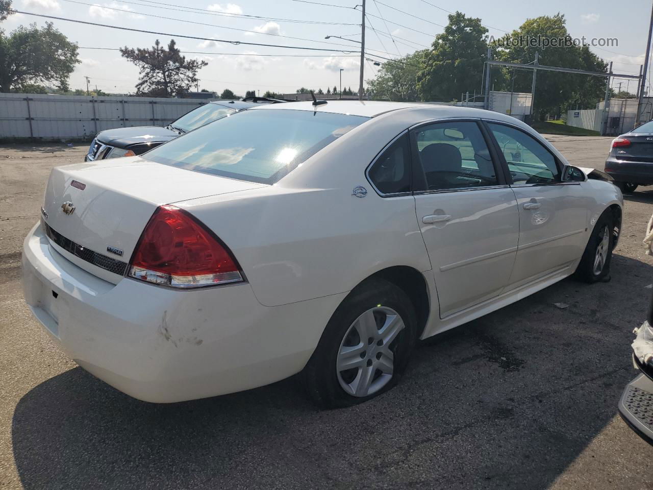 2009 Chevrolet Impala Ls Белый vin: 2G1WB57K991176127