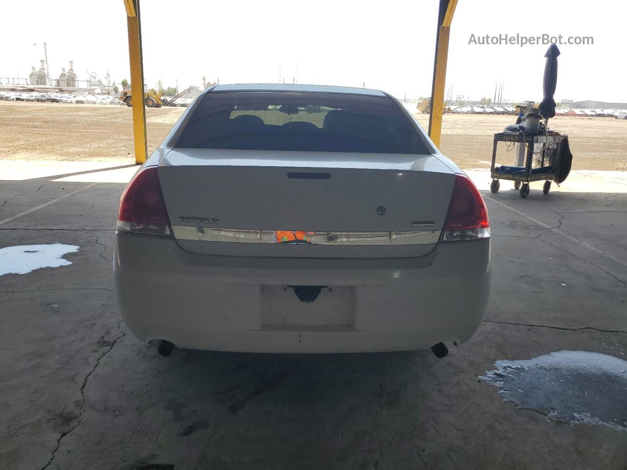 2011 Chevrolet Impala Police White vin: 2G1WD5EM1B1260317