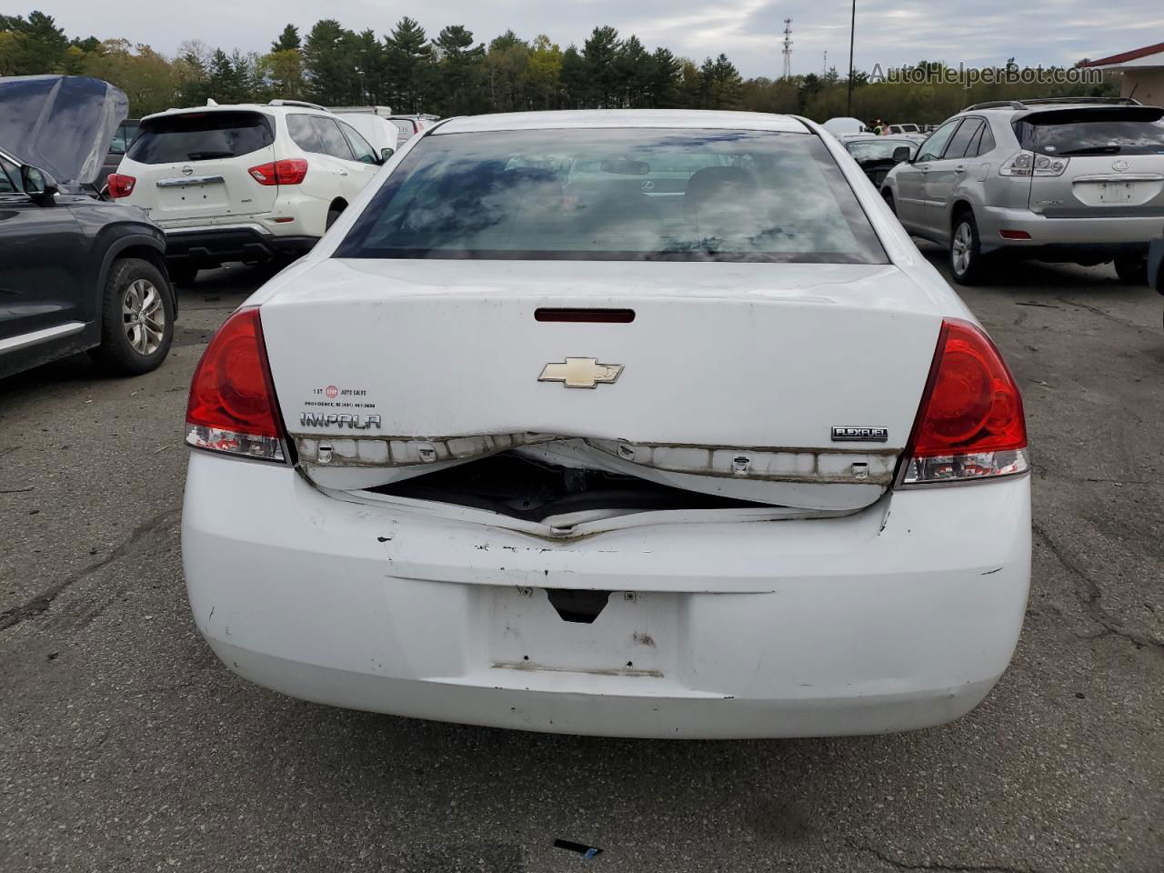 2011 Chevrolet Impala Ls White vin: 2G1WF5EK5B1139783