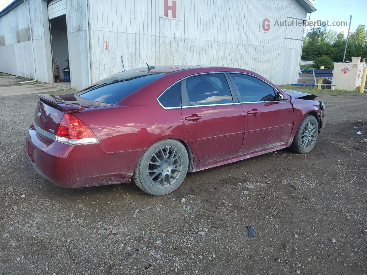 2011 Chevrolet Impala Lt Red vin: 2G1WG5EK3B1290392