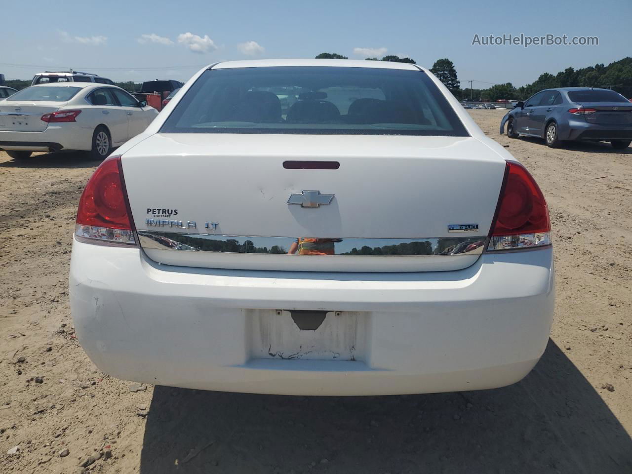 2011 Chevrolet Impala Lt White vin: 2G1WG5EK8B1234500