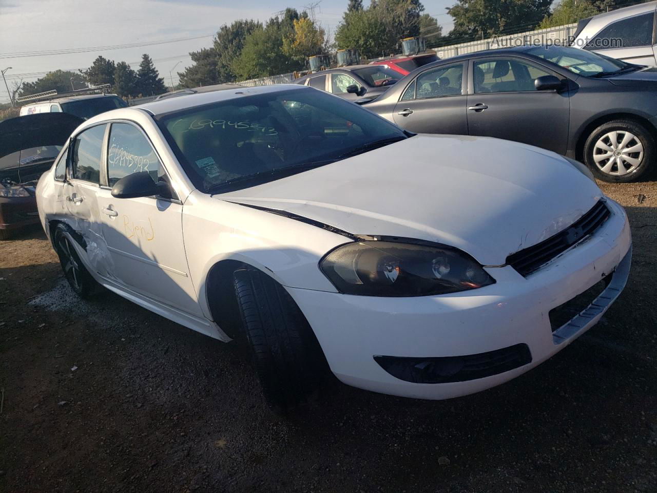 2011 Chevrolet Impala Lt White vin: 2G1WG5EK8B1243035