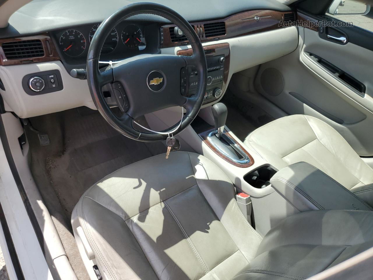 2011 Chevrolet Impala Lt Белый vin: 2G1WG5EKXB1274674