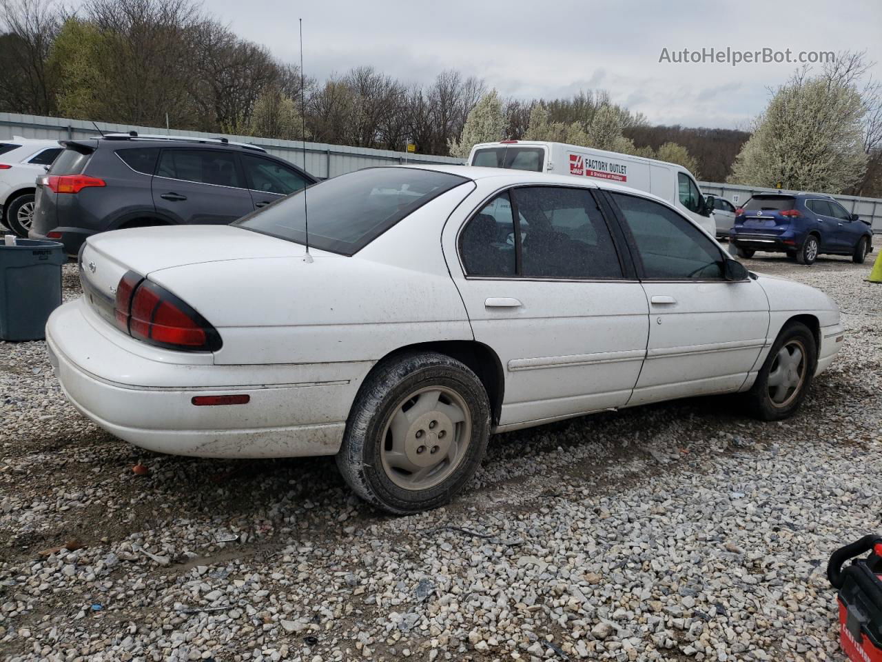 1999 Chevrolet Lumina Base White vin: 2G1WL52M9X9257696