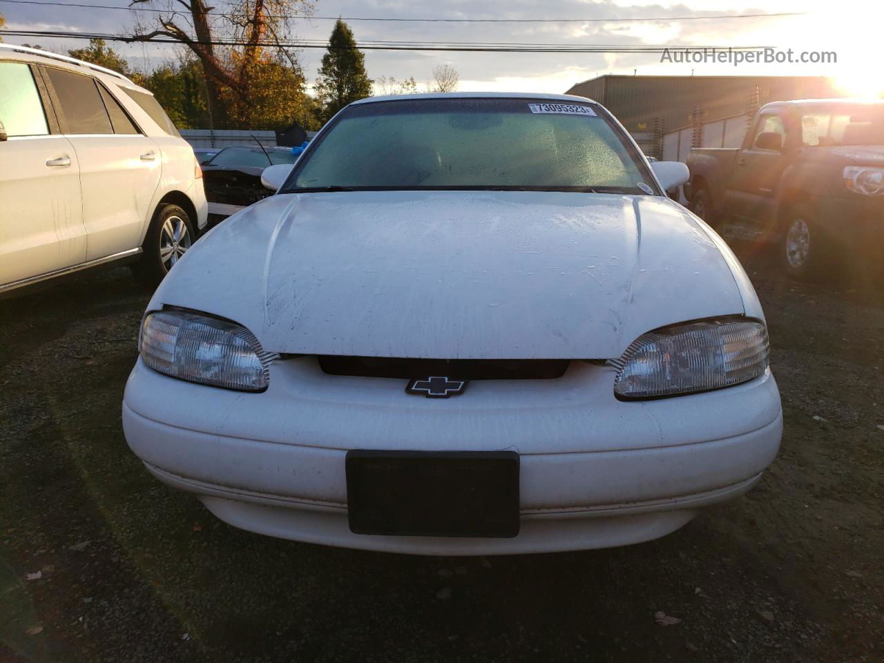 1999 Chevrolet Lumina Ltz White vin: 2G1WN52K4X9109660