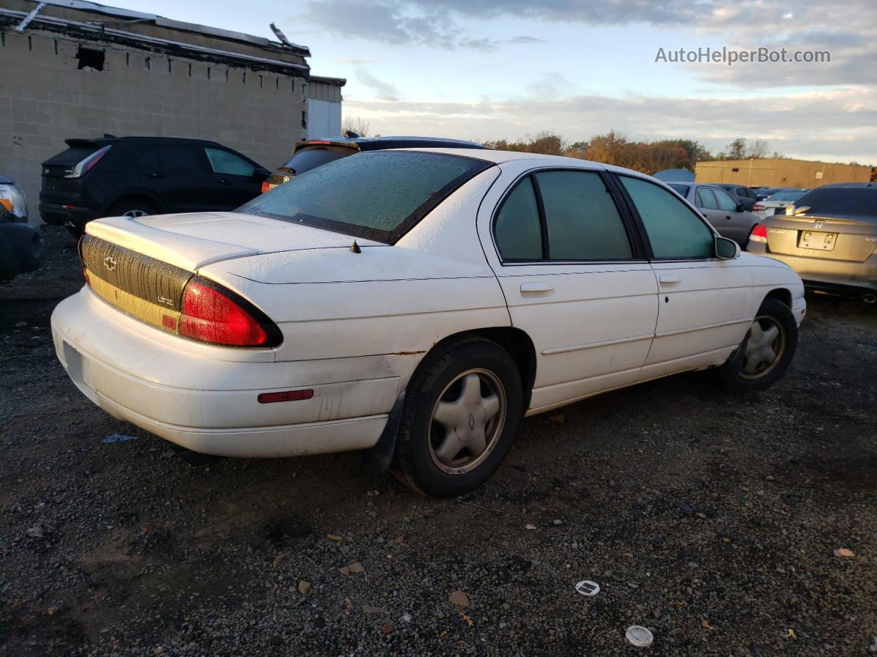 1999 Chevrolet Lumina Ltz White vin: 2G1WN52K4X9109660