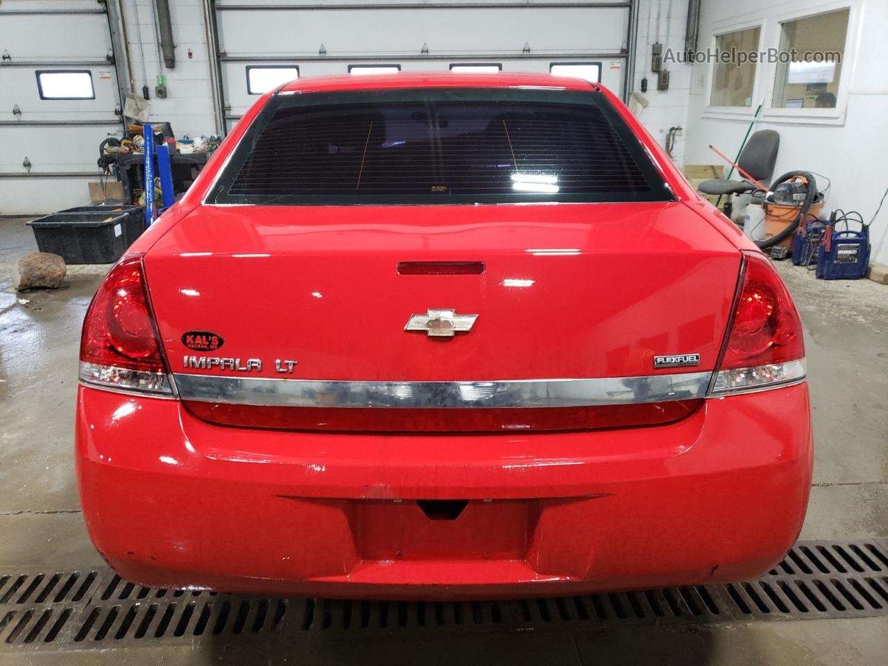 2009 Chevrolet Impala 1lt Red vin: 2G1WT57K091191208