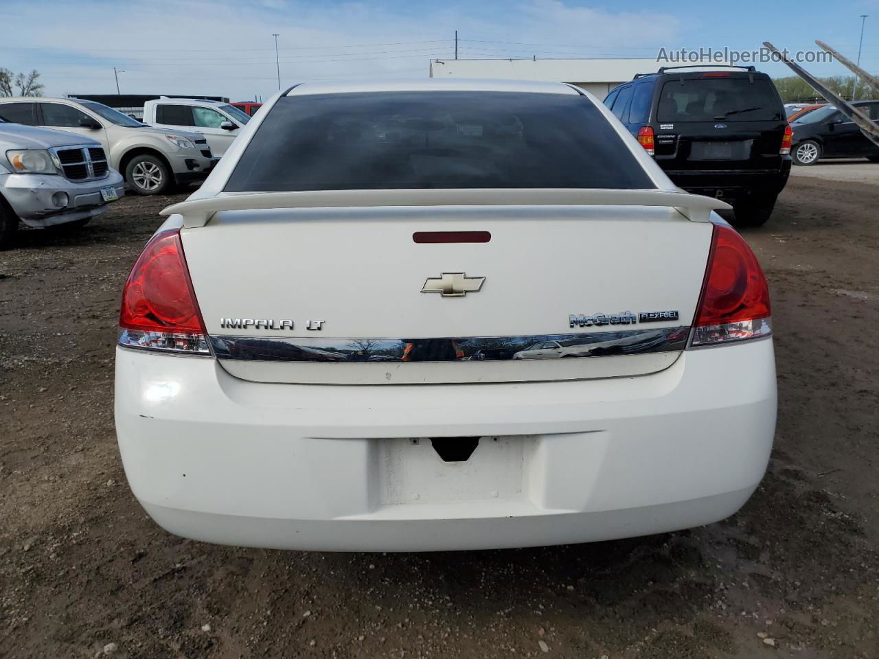 2009 Chevrolet Impala 1lt White vin: 2G1WT57K491240510