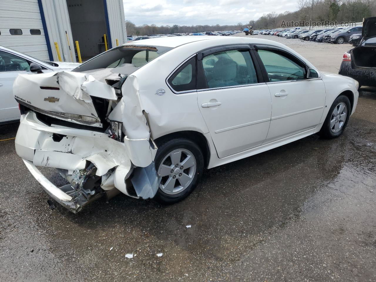 2009 Chevrolet Impala 1lt White vin: 2G1WT57K691122040