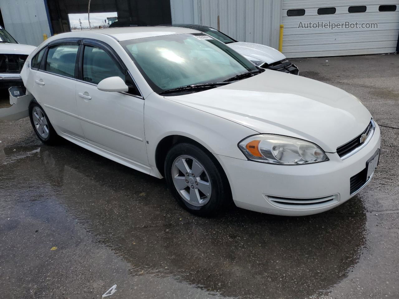 2009 Chevrolet Impala 1lt White vin: 2G1WT57K691122040