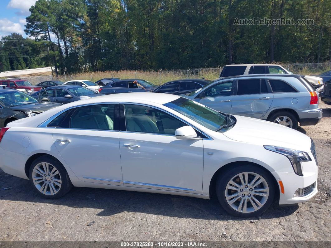 2019 Cadillac Xts Luxury White vin: 2G61M5S30K9138792