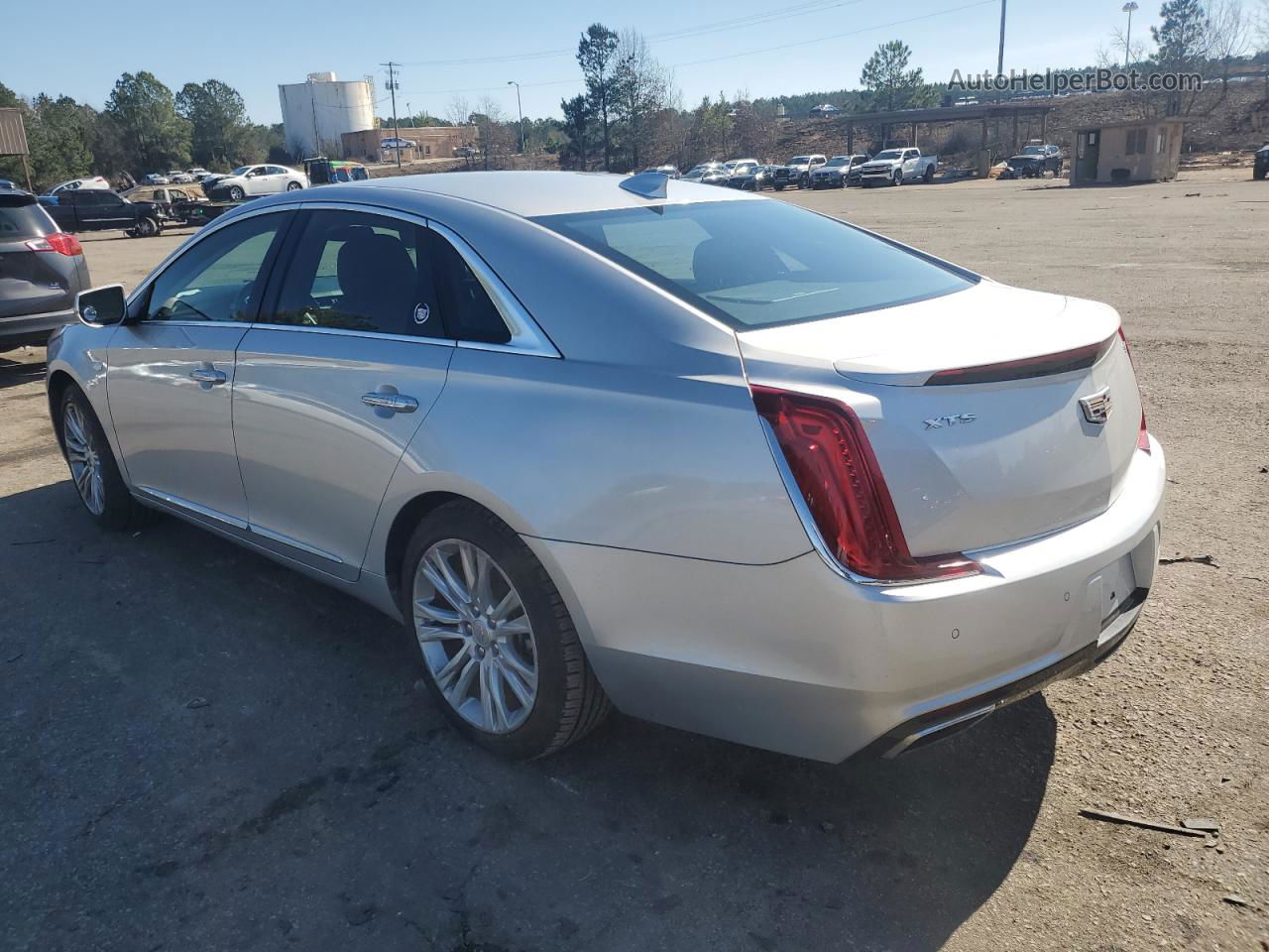 2019 Cadillac Xts Luxury Silver vin: 2G61M5S31K9117093