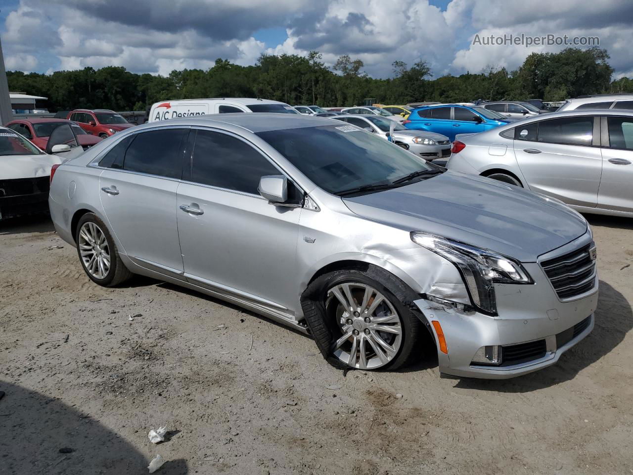 2019 Cadillac Xts Luxury Silver vin: 2G61M5S31K9118034