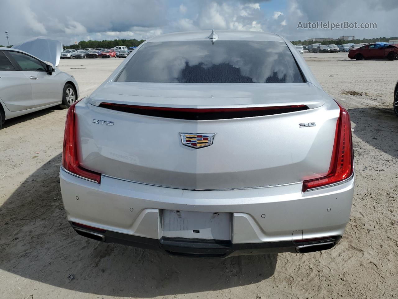 2019 Cadillac Xts Luxury Серебряный vin: 2G61M5S31K9118034