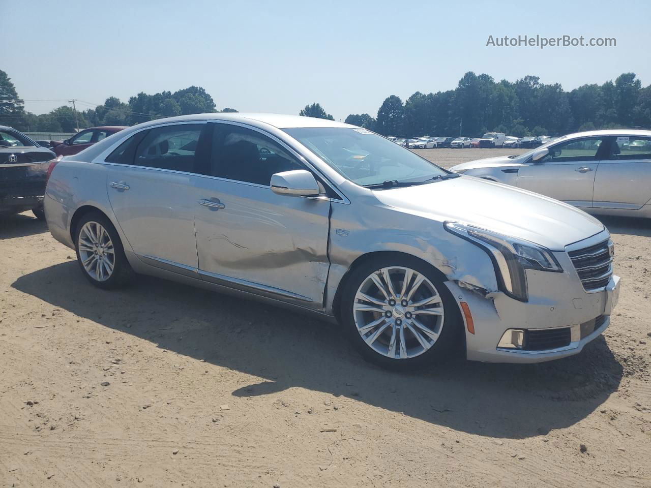 2019 Cadillac Xts Luxury Серебряный vin: 2G61M5S32K9113814