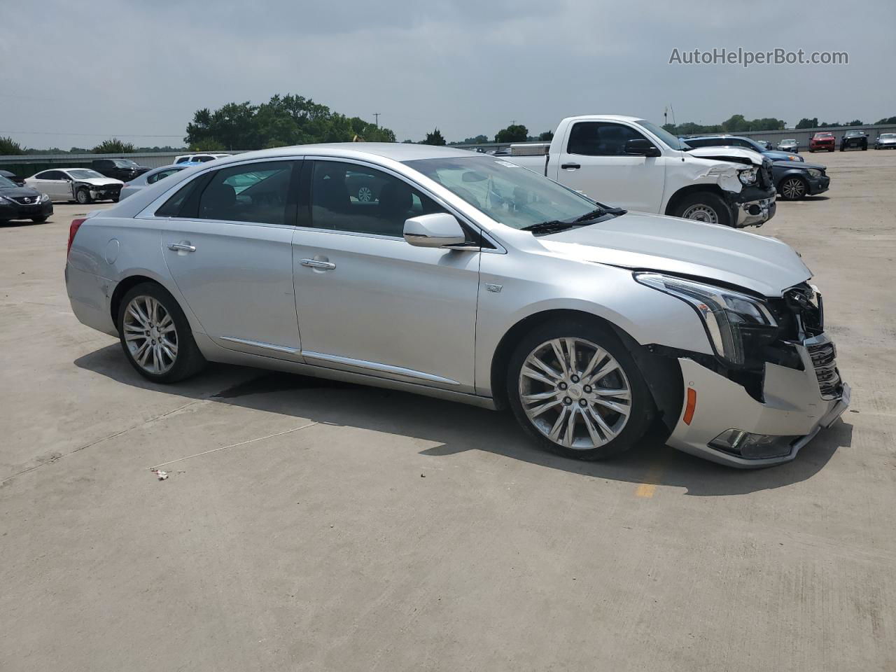 2019 Cadillac Xts Luxury Silver vin: 2G61M5S33K9115961