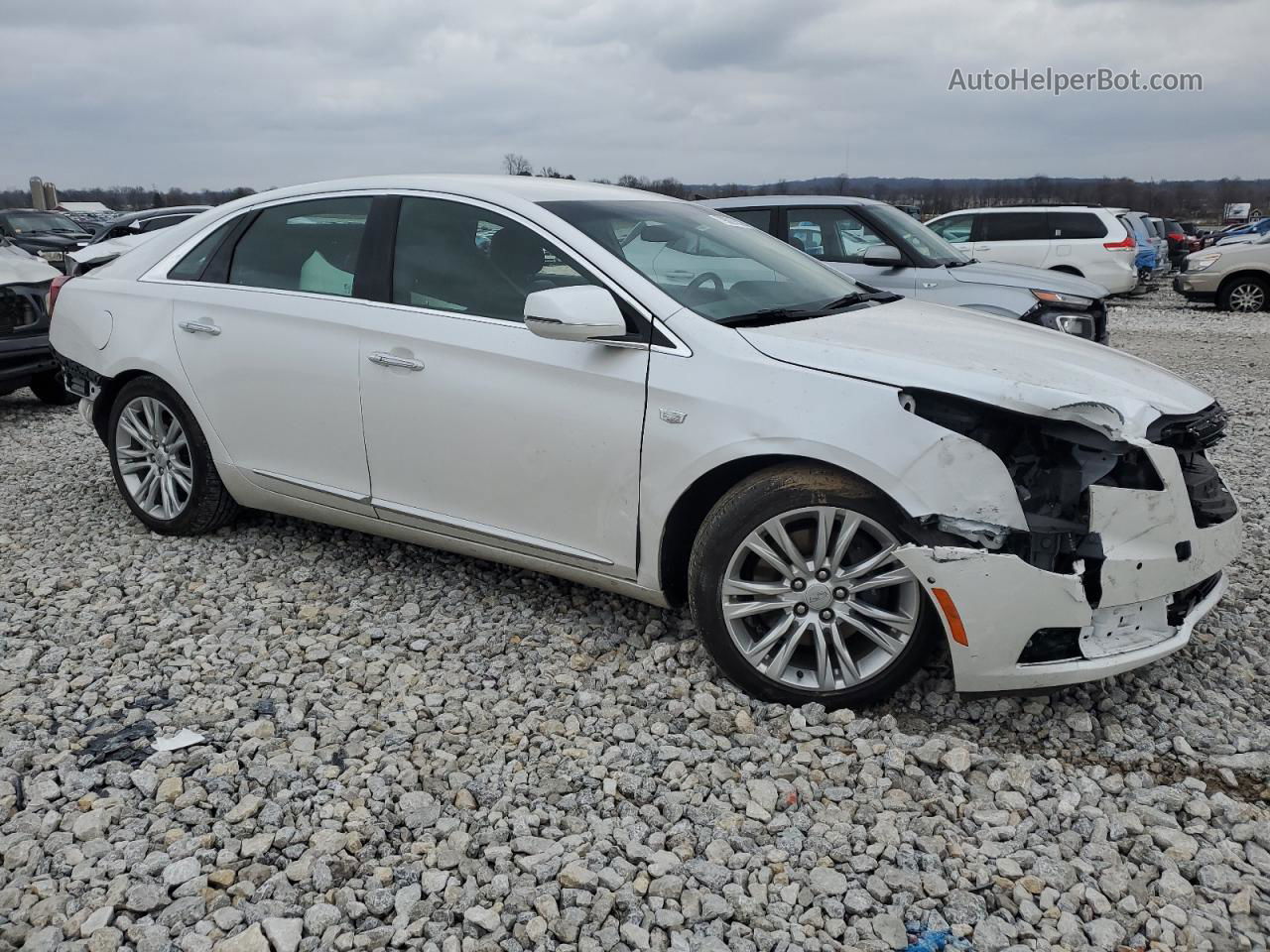 2019 Cadillac Xts Luxury White vin: 2G61M5S33K9122344