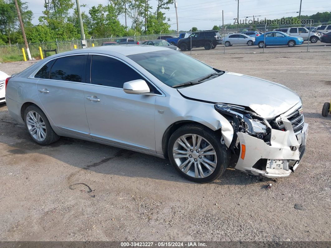 2019 Cadillac Xts Luxury Silver vin: 2G61M5S33K9154419