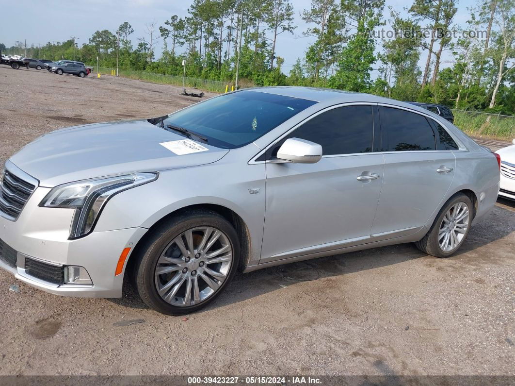 2019 Cadillac Xts Luxury Silver vin: 2G61M5S33K9154419