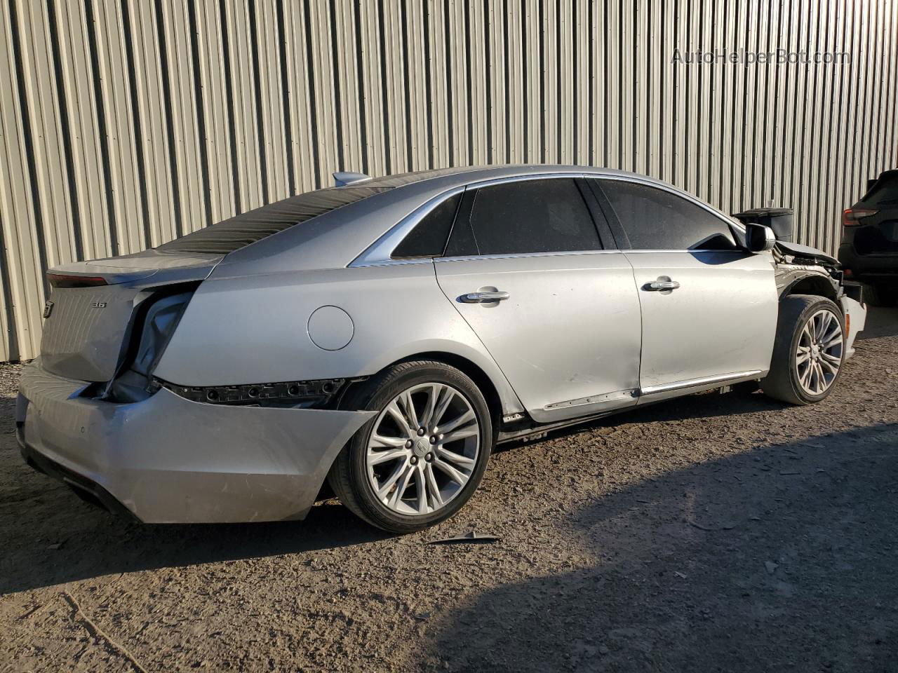 2019 Cadillac Xts Luxury Silver vin: 2G61M5S37K9105532