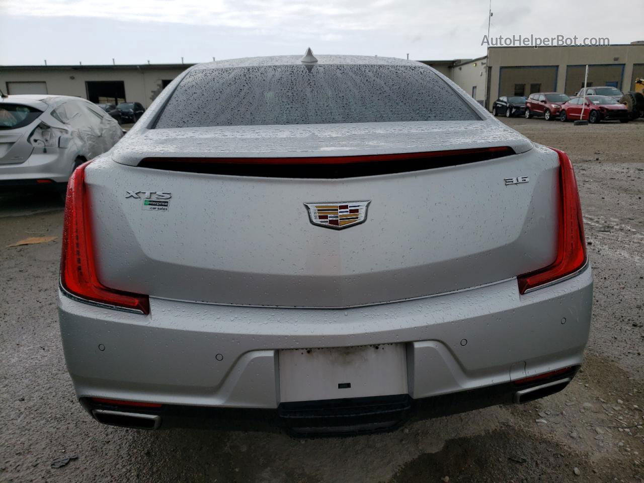 2019 Cadillac Xts Luxury Silver vin: 2G61M5S37K9112657