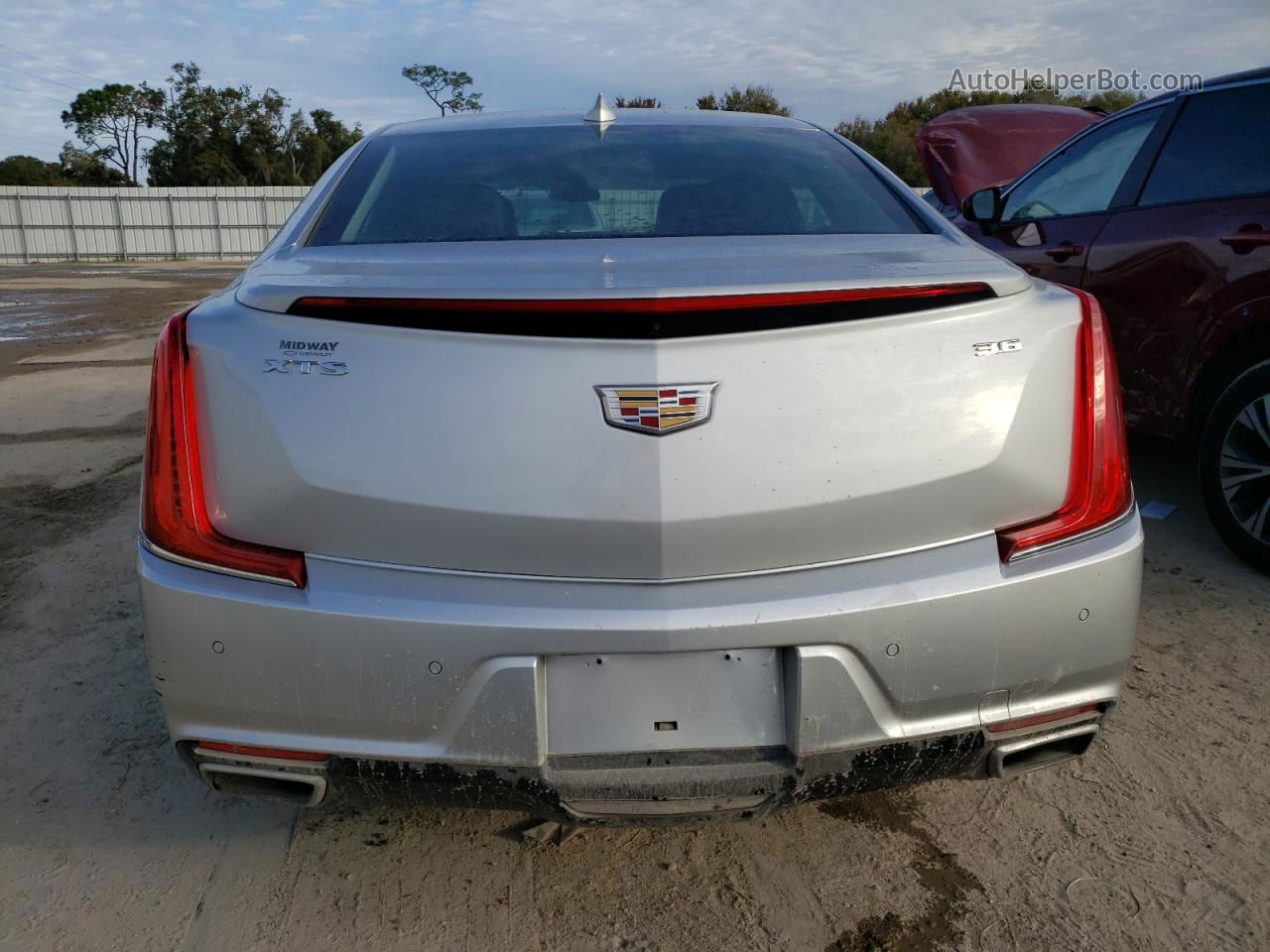 2019 Cadillac Xts Luxury Silver vin: 2G61M5S38K9137342