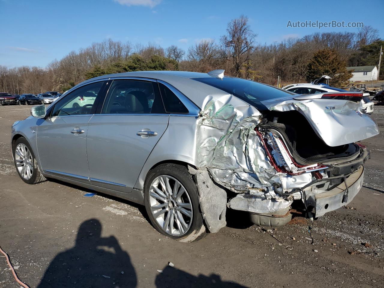 2019 Cadillac Xts Luxury Silver vin: 2G61M5S39K9149645