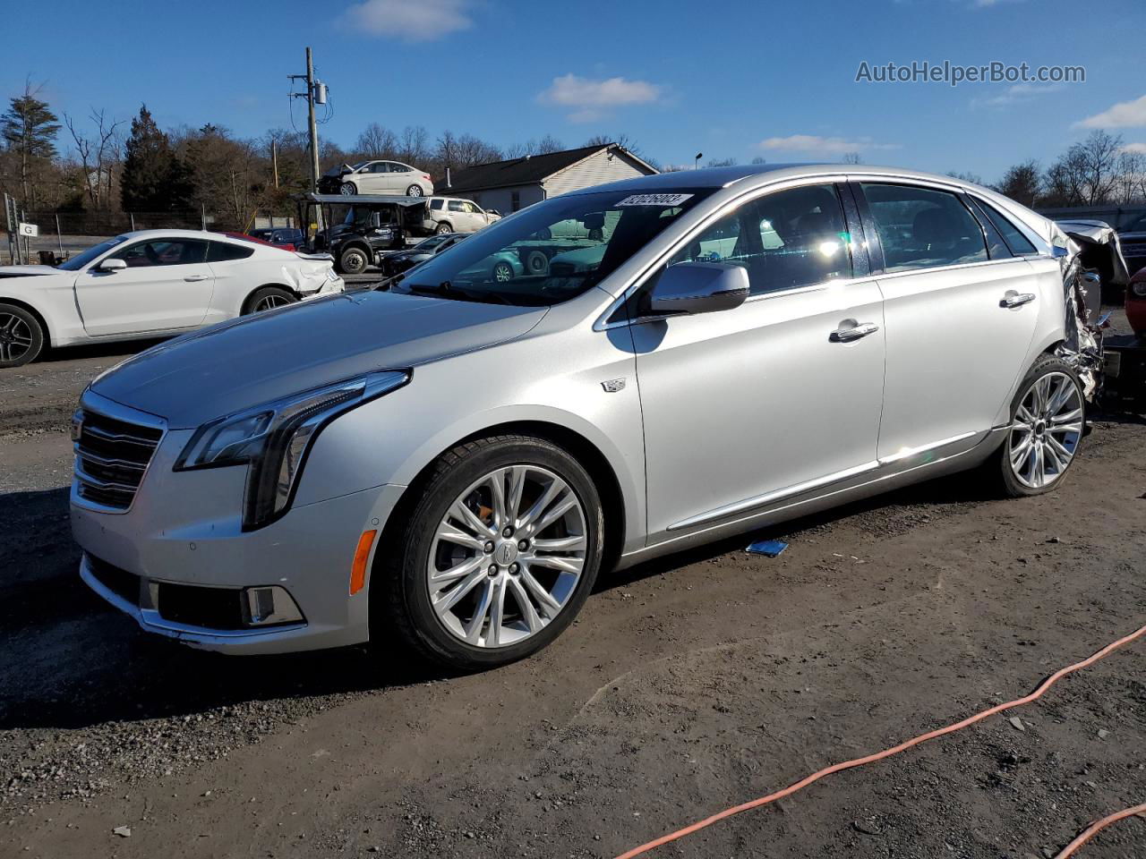 2019 Cadillac Xts Luxury Silver vin: 2G61M5S39K9149645