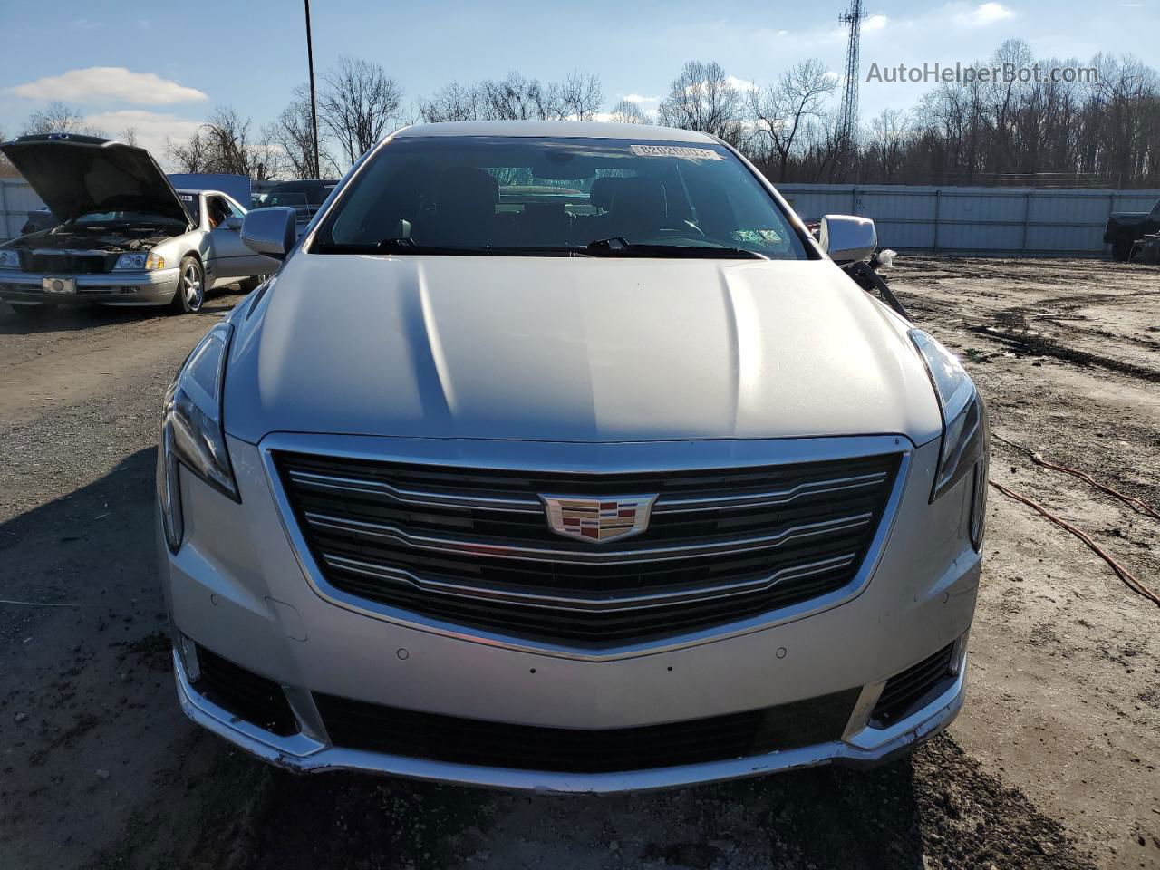 2019 Cadillac Xts Luxury Silver vin: 2G61M5S39K9149645