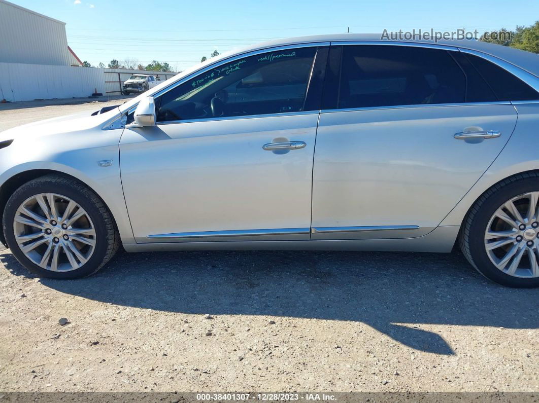 2019 Cadillac Xts Luxury Silver vin: 2G61M5S3XK9150335