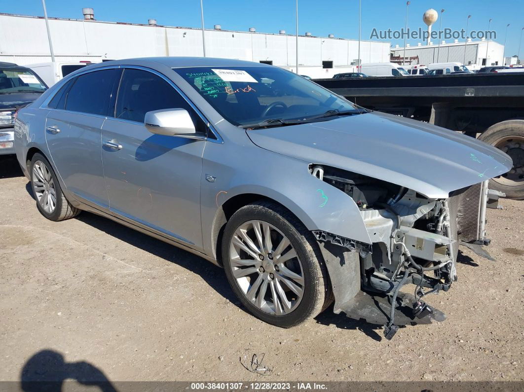 2019 Cadillac Xts Luxury Silver vin: 2G61M5S3XK9150335