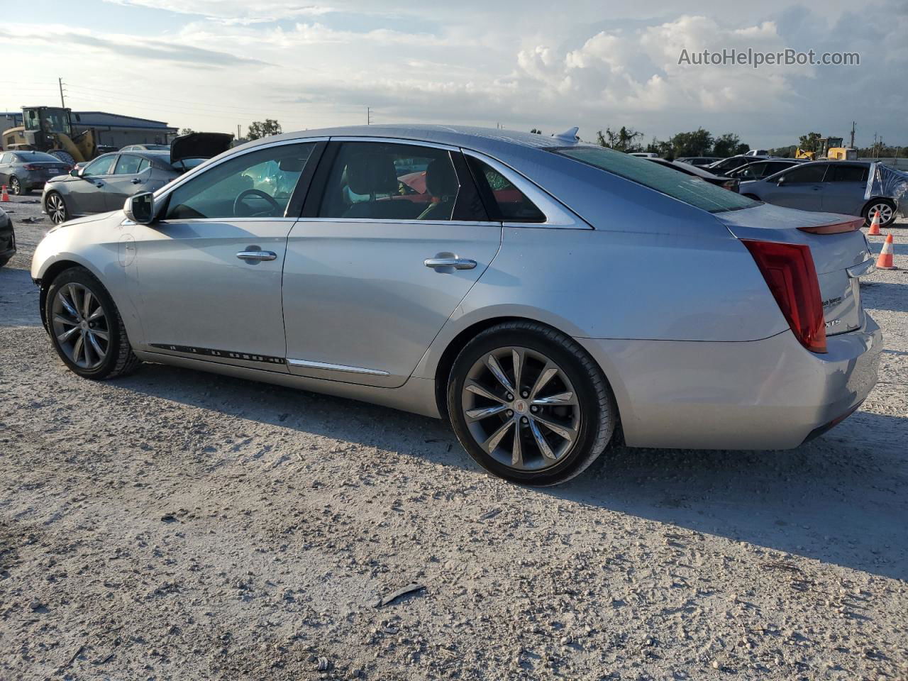 2013 Cadillac Xts  Silver vin: 2G61N5S33D9230706