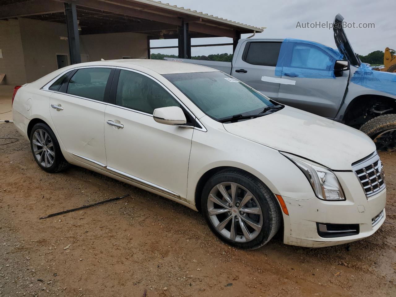 2013 Cadillac Xts  White vin: 2G61N5S35D9234241