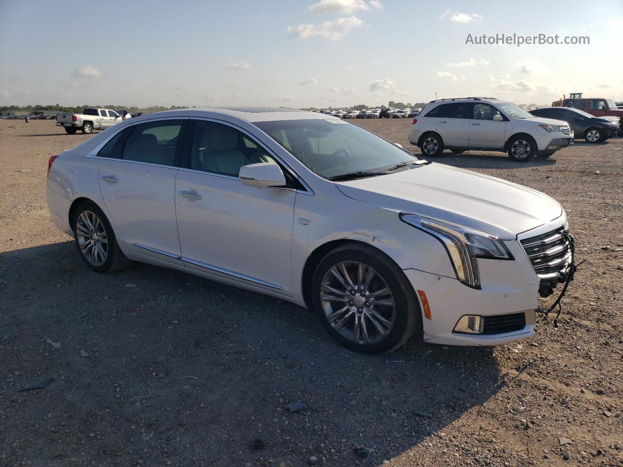 2019 Cadillac Xts Luxury White vin: 2G61N5S35K9129793