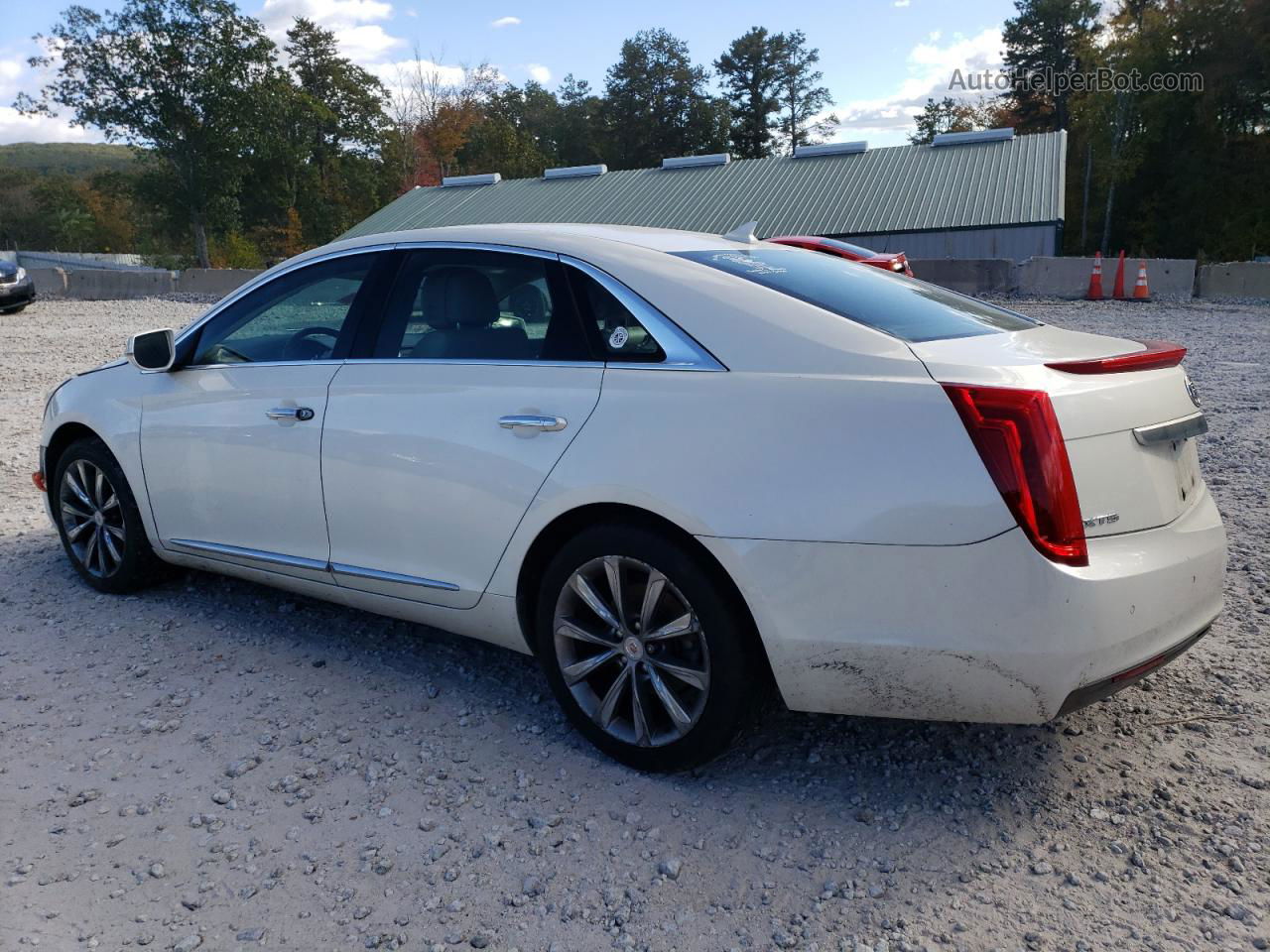 2013 Cadillac Xts  White vin: 2G61N5S37D9112965