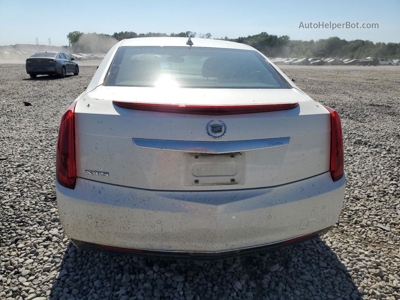 2013 Cadillac Xts  White vin: 2G61N5S38D9187691