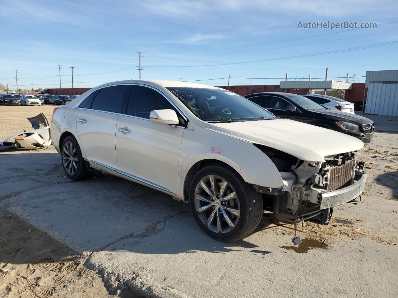 2013 Cadillac Xts  Cream vin: 2G61N5S39D9231780