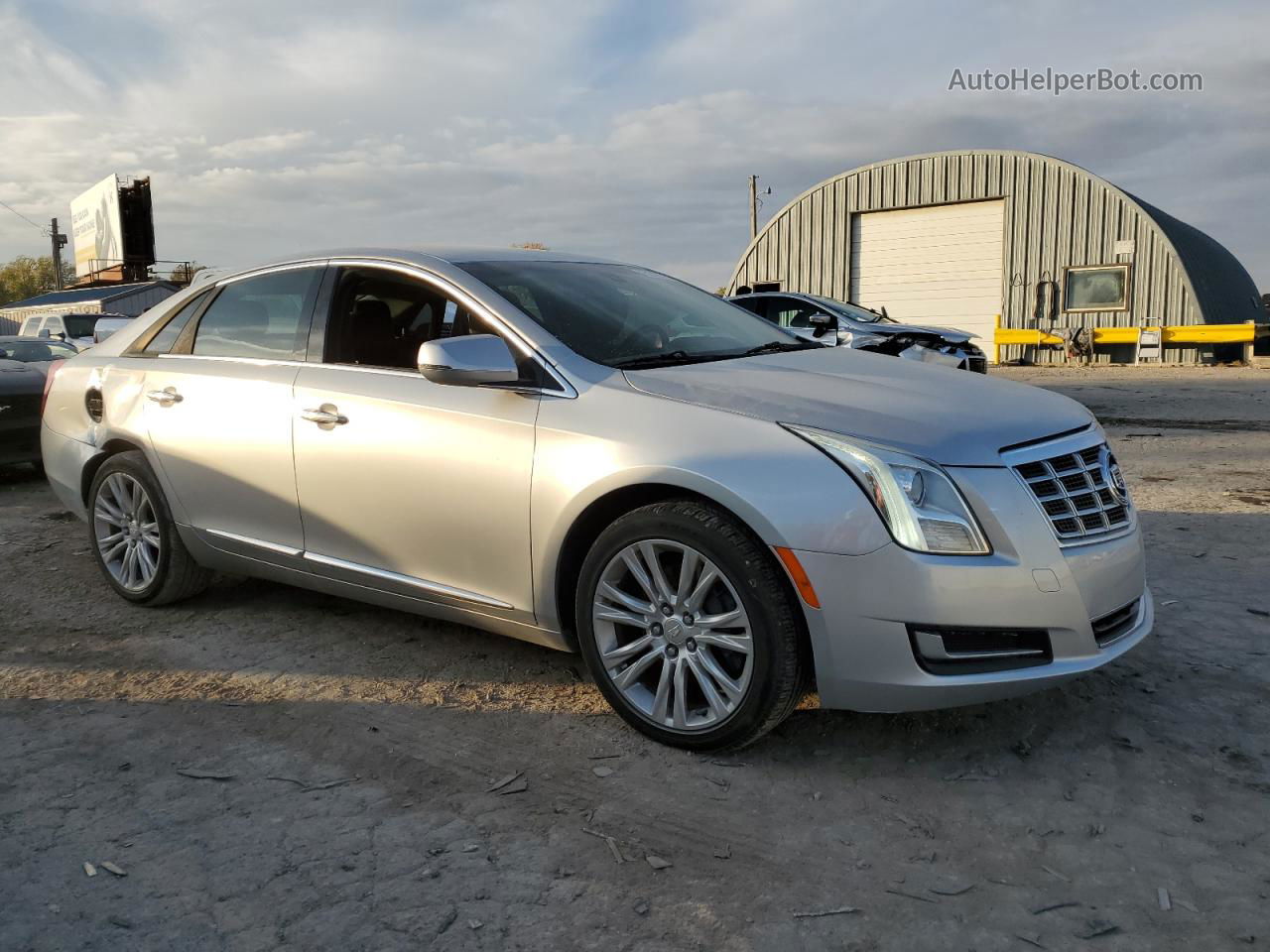 2013 Cadillac Xts  Серебряный vin: 2G61N5S3XD9118257