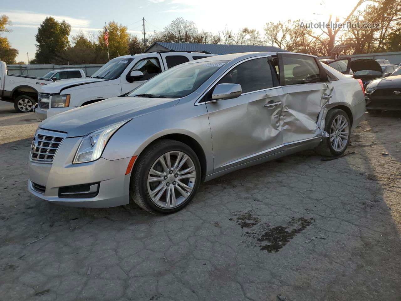 2013 Cadillac Xts  Серебряный vin: 2G61N5S3XD9118257