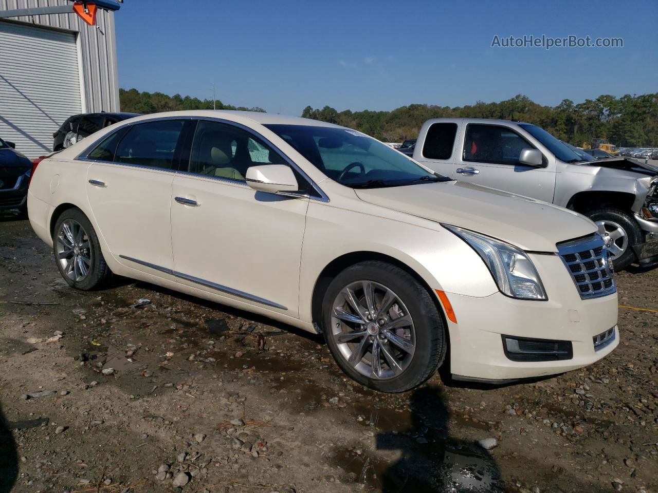 2013 Cadillac Xts  White vin: 2G61N5S3XD9219783