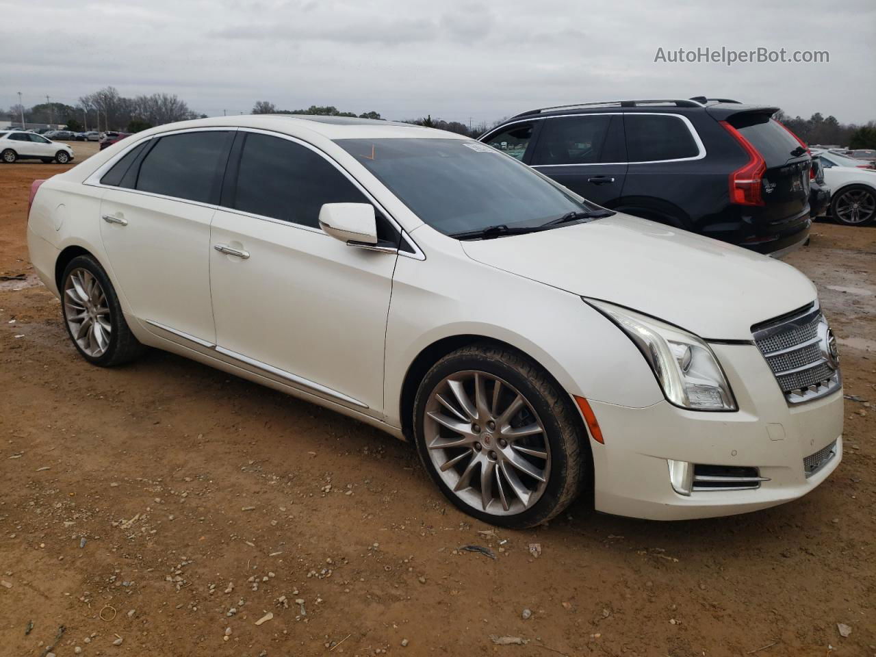 2013 Cadillac Xts Platinum White vin: 2G61U5S34D9175525