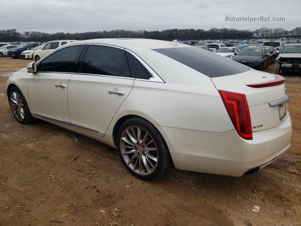 2013 Cadillac Xts Platinum White vin: 2G61U5S34D9175525