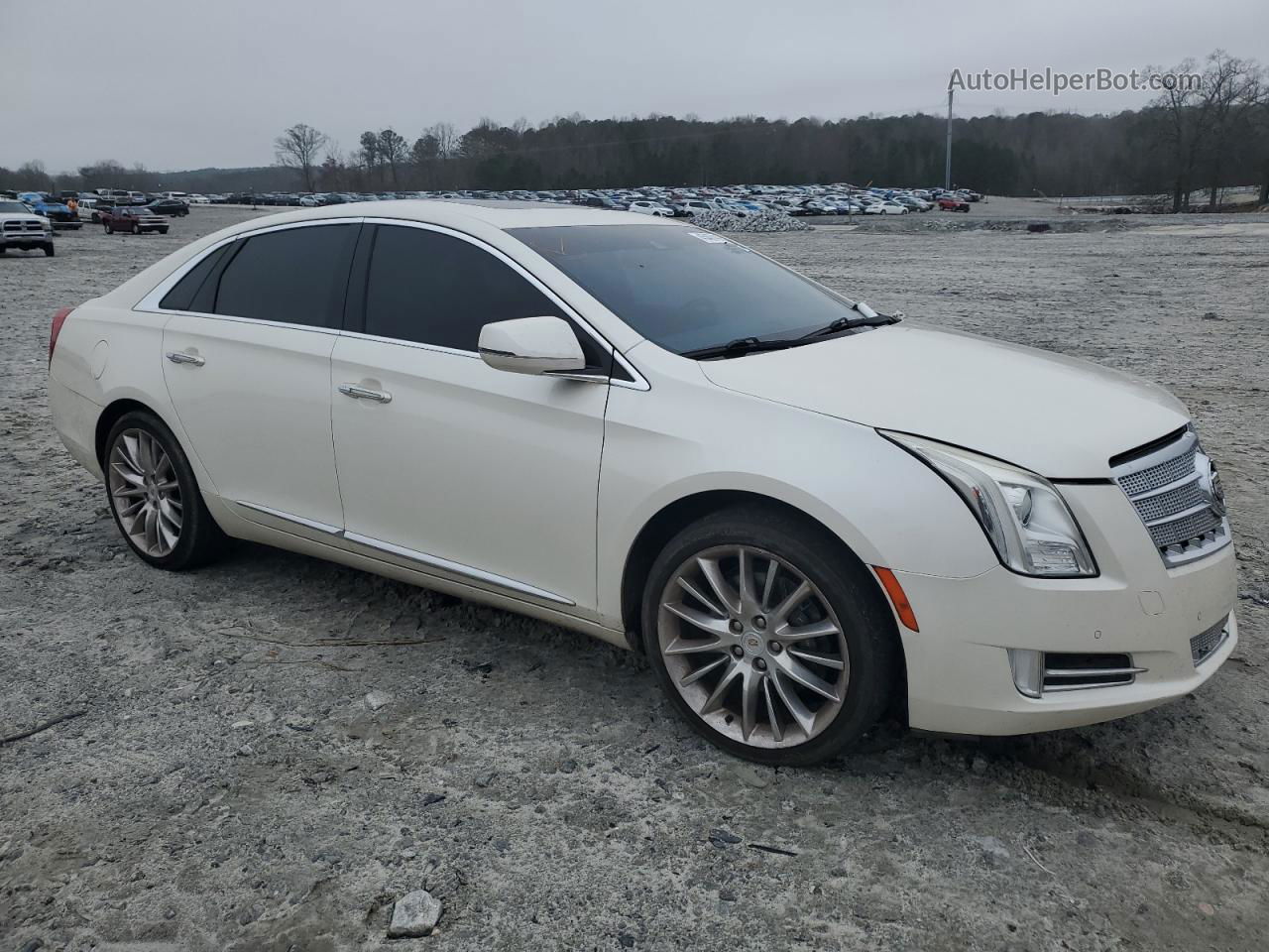 2013 Cadillac Xts Platinum White vin: 2G61U5S34D9175525