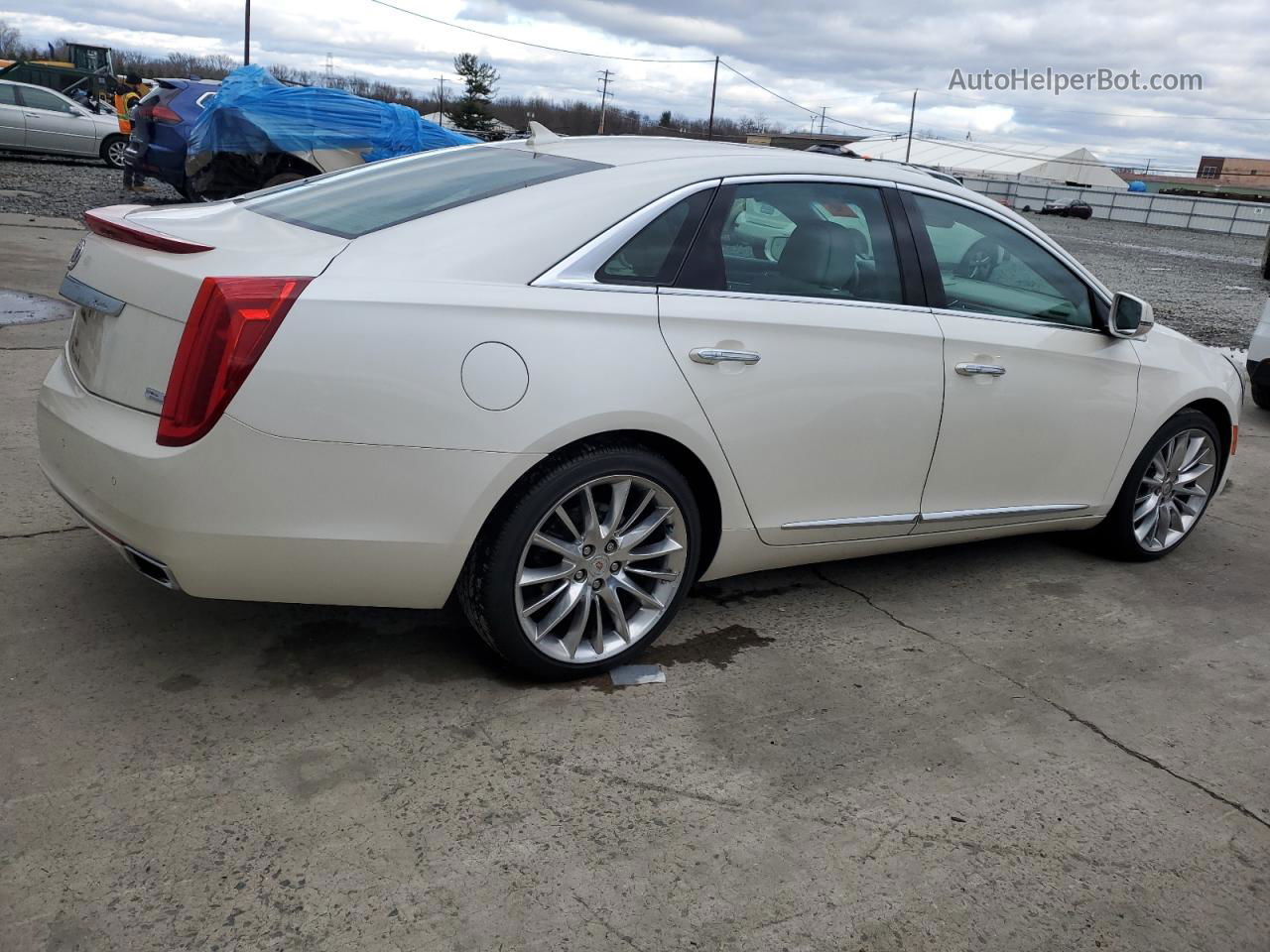 2013 Cadillac Xts Platinum White vin: 2G61U5S35D9187781