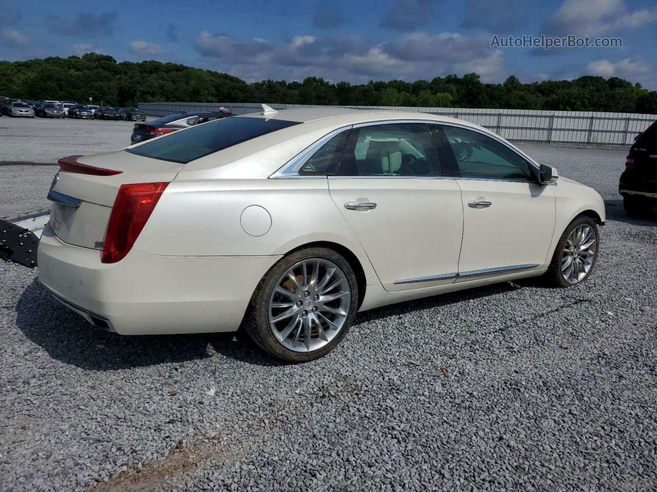 2013 Cadillac Xts Platinum White vin: 2G61U5S38D9218893