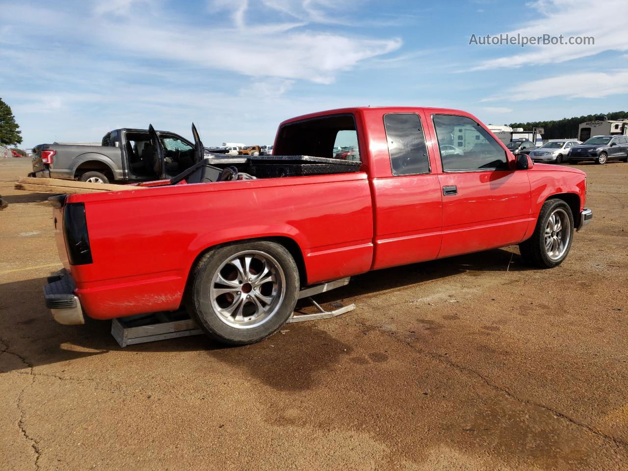 1993 Chevrolet Gmt-400 C1500 Red vin: 2GBEC19K8P1147824