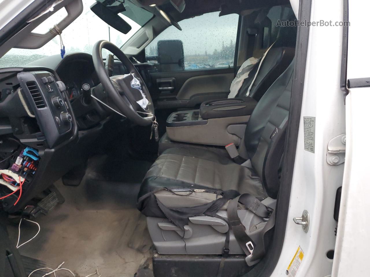 2019 Chevrolet Silverado K2500 Heavy Duty White vin: 2GC2KREG2K1114246