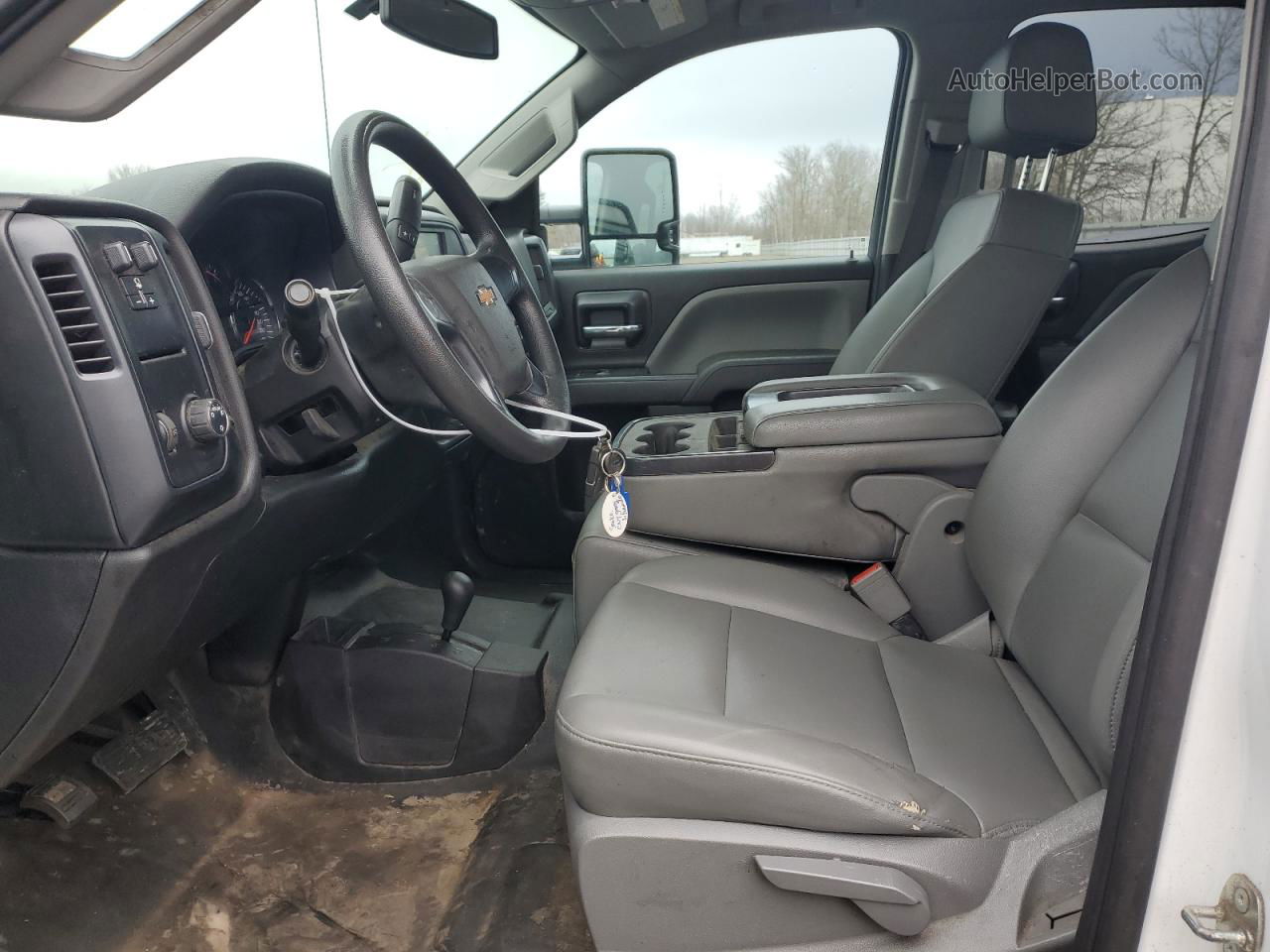 2019 Chevrolet Silverado K2500 Heavy Duty White vin: 2GC2KREG5K1243372