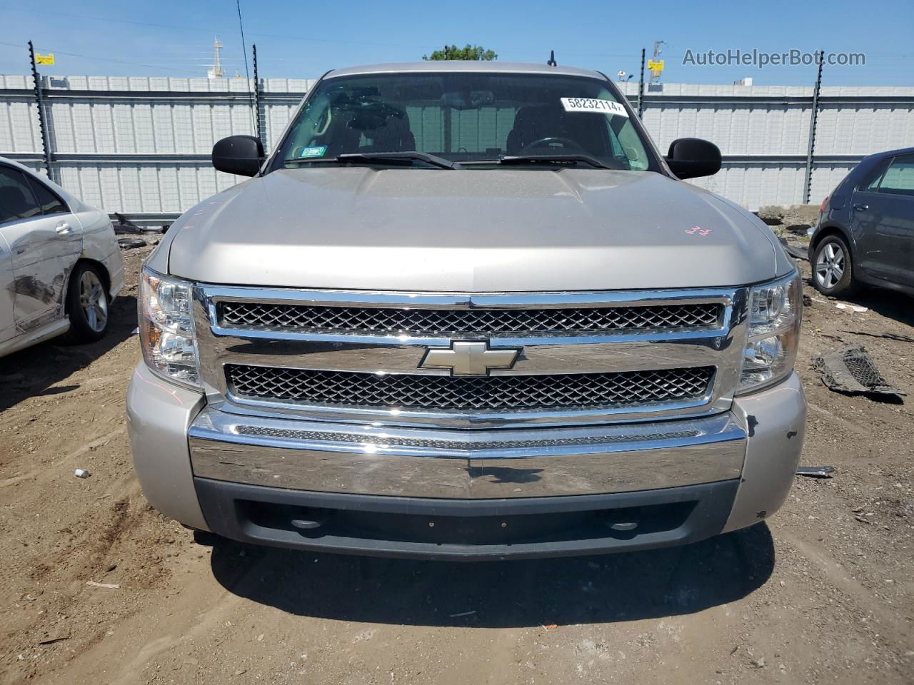 2008 Chevrolet Silverado C1500 Beige vin: 2GCEC19C181213846